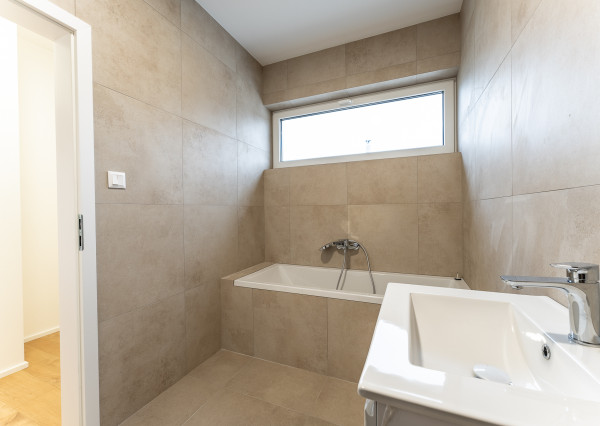 RealityDS - Predaj modernej,  nízkoenergetickej novostavby v súkromnej ulici, Veľké Blahovo