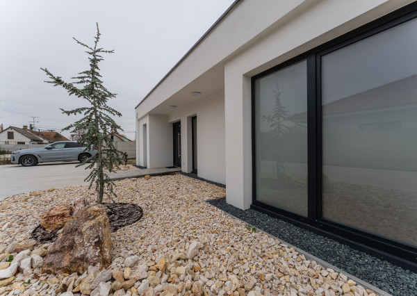 RealityDS - Predaj modernej,  nízkoenergetickej novostavby v súkromnej ulici, Veľké Blahovo