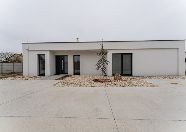 RealityDS - Predaj modernej,  nízkoenergetickej novostavby v súkromnej ulici, Veľké Blahovo