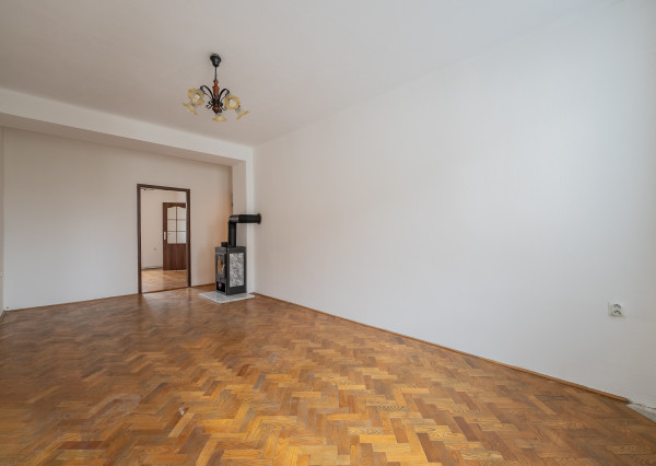 RealityDS - PREDAJ 2 izbového bytu s KRBOM - Školská, Šamorín