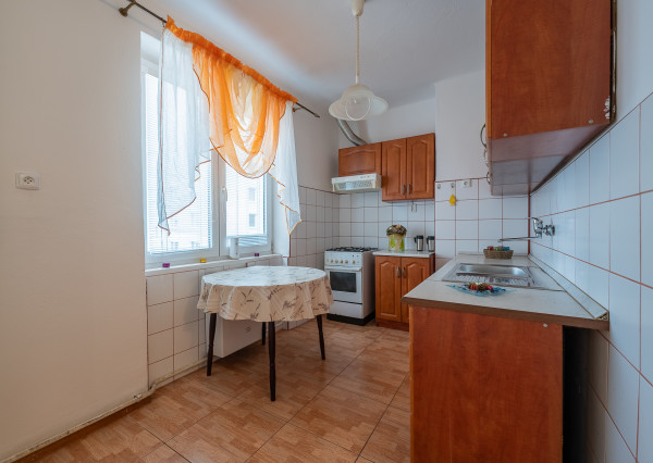 RealityDS - PREDAJ 2 izbového bytu s KRBOM - Školská, Šamorín