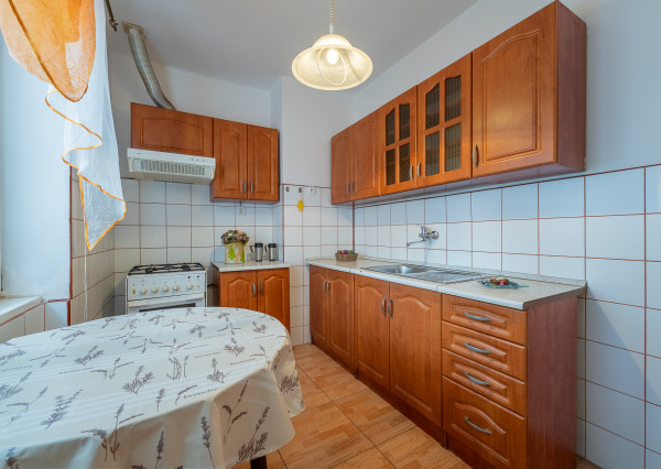 RealityDS - PREDAJ 2 izbového bytu s KRBOM - Školská, Šamorín