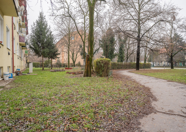 RealityDS - PREDAJ 2 izbového bytu s KRBOM - Školská, Šamorín