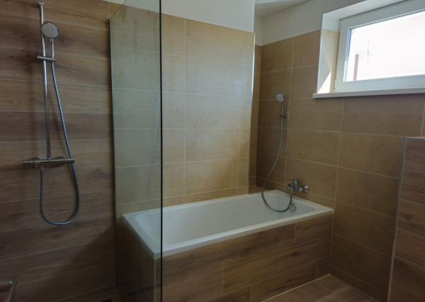 POSLEDNÝ DOSTUPNÝ 4-izbový byt so záhradkou a parkovaním | Bučuháza – Šamorín