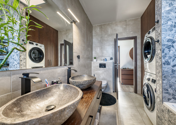 RealityDS – PREDAJ nadštandardnej 4-izbovej novostavby s bazénom a letnou kuchyňou, Orechová Potôň