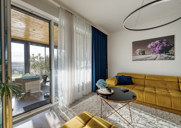 RealityDS – PREDAJ nadštandardnej 4-izbovej novostavby s bazénom a letnou kuchyňou, Orechová Potôň