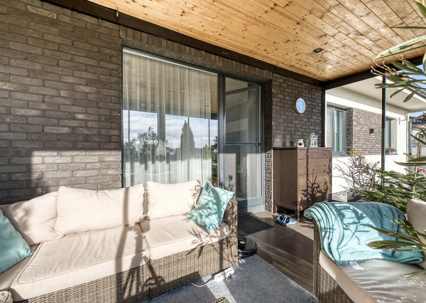 RealityDS – PREDAJ nadštandardnej 4-izbovej novostavby s bazénom a letnou kuchyňou, Orechová Potôň