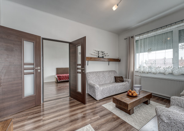 RealityDS - PREDAJ dvojgeneračného, 5 izbového domu po kompletnej rekonštrukcií, Vydrany