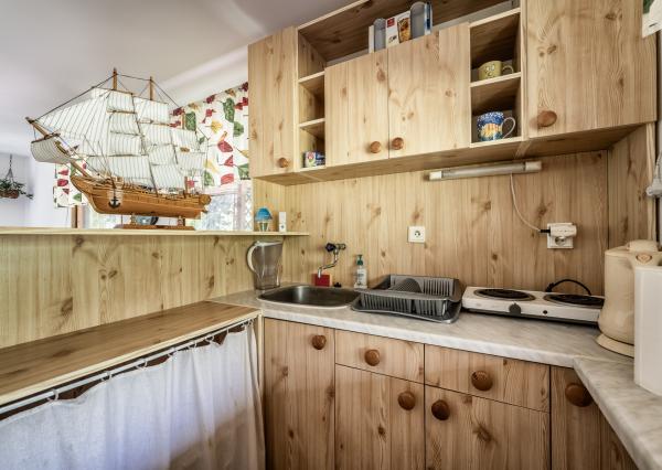 RealityDS - PREDAJ - pozemok s rekreačnou chatou priamo pri vode v Potônskych Lúkach!