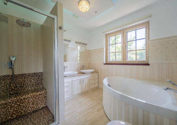 RealityDS - Nadštandardná nízkoenergetická vila v Šamoríne na PREDAJ: Moderná architektúra a špičkové technológie