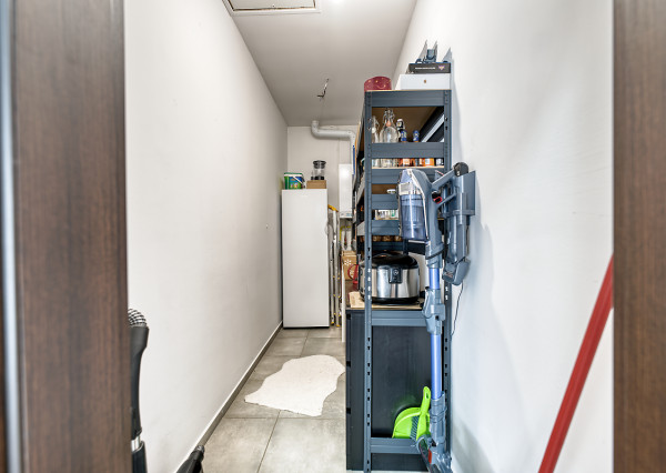 RealityDS – PREDAJ nadštandardnej 4-izbovej novostavby s bazénom a letnou kuchyňou, Orechová Potôň