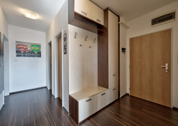 RealityDS – PRENÁJOM zariadeného 2 izb. bytu s loggiou, 57,40 m2, ul. Agátová, Dúbravka