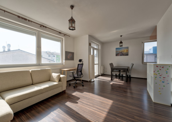 RealityDS – PRENÁJOM zariadeného 2 izb. bytu s loggiou, 57,40 m2, ul. Agátová, Dúbravka