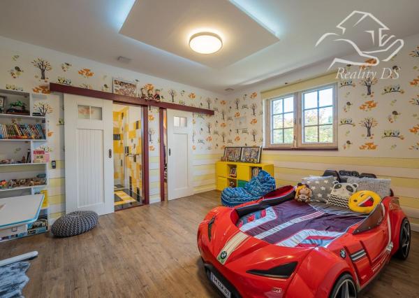 RealityDS - Nadštandardná nízkoenergetická vila v Šamoríne na PREDAJ: Moderná architektúra a špičkové technológie