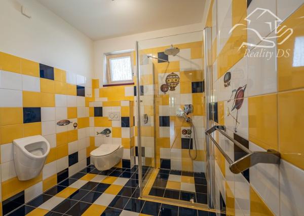 RealityDS - Nadštandardná nízkoenergetická vila v Šamoríne na PREDAJ: Moderná architektúra a špičkové technológie