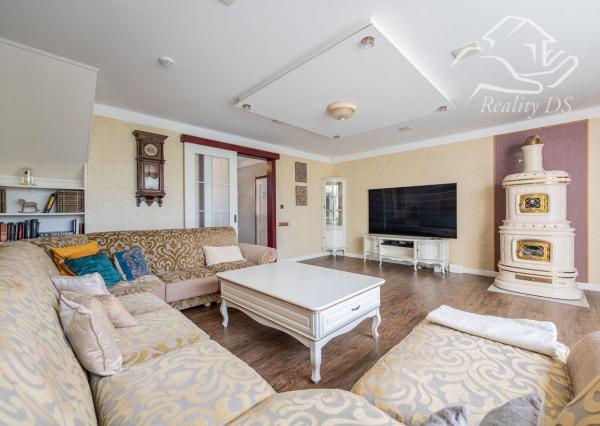 RealityDS - Nadštandardná nízkoenergetická vila v Šamoríne na PREDAJ: Moderná architektúra a špičkové technológie