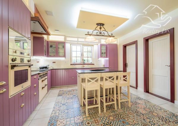 RealityDS - Nadštandardná nízkoenergetická vila v Šamoríne na PREDAJ: Moderná architektúra a špičkové technológie