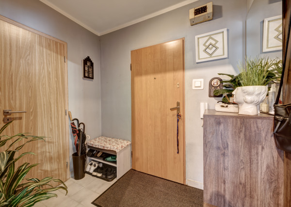 RealityDS - PREDAJ - 3 izb. byt so špajzou a loggiou, 72 m2, Čilistovská ulica