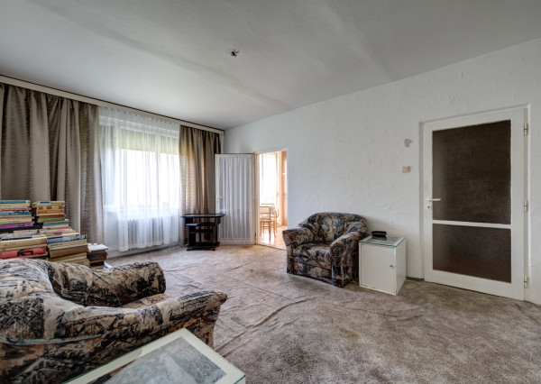 RealityDS - PREDAJ 2-izbového bytu, balkón+loggia, Komárnická