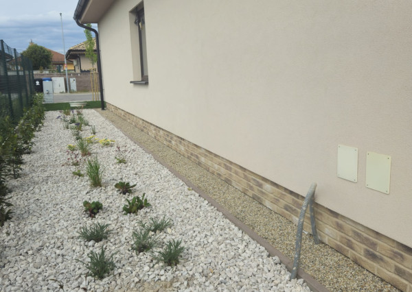 Predaj - 4 izb. NOVOSTAVBA BUNGALOVU  s 3 parkovacími plochami na 5,60 á pozemku, Šamorín