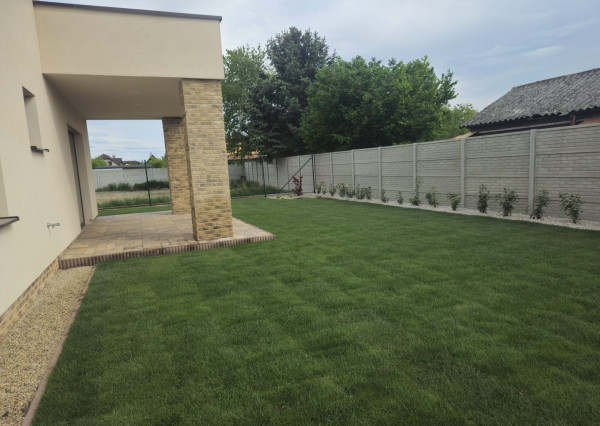 Predaj - 4 izb. NOVOSTAVBA BUNGALOVU  s 3 parkovacími plochami na 5,60 á pozemku, Šamorín