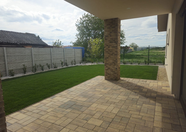 Predaj - 4 izb. NOVOSTAVBA BUNGALOVU  s 3 parkovacími plochami na 5,60 á pozemku, Šamorín