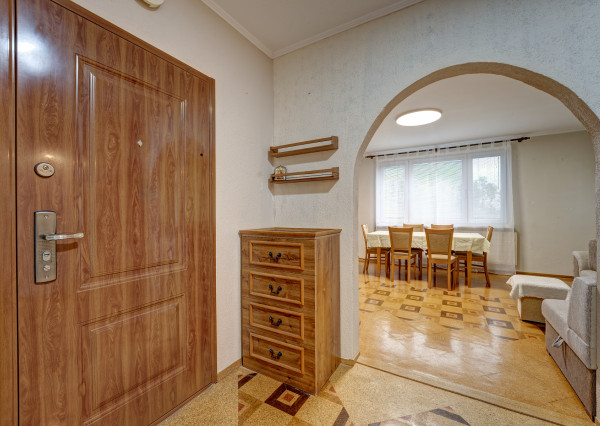 RK RealityDS - PRENÁJOM zariadeného a zrekonštruovaného 3-izb.bytu s loggiou; 74m²; Šamorín - Dunajská ulica