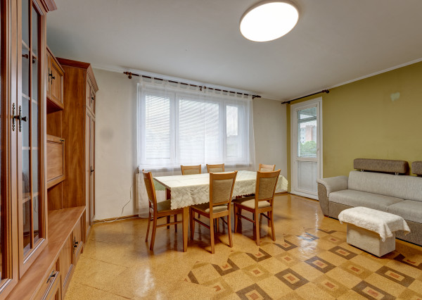 RK RealityDS - PRENÁJOM zariadeného a zrekonštruovaného 3-izb.bytu s loggiou; 74m²; Šamorín - Dunajská ulica
