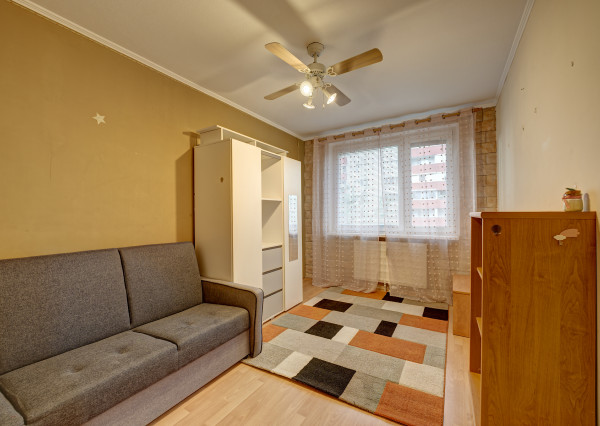 RK RealityDS - PRENÁJOM zariadeného a zrekonštruovaného 3-izb.bytu s loggiou; 74m²; Šamorín - Dunajská ulica