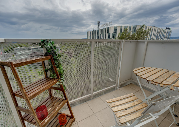 RealityDS - Kľúče, kufor a bývate! Novostavba s parkovaním a internetom v cene – Ovocné Sady, Bratislava