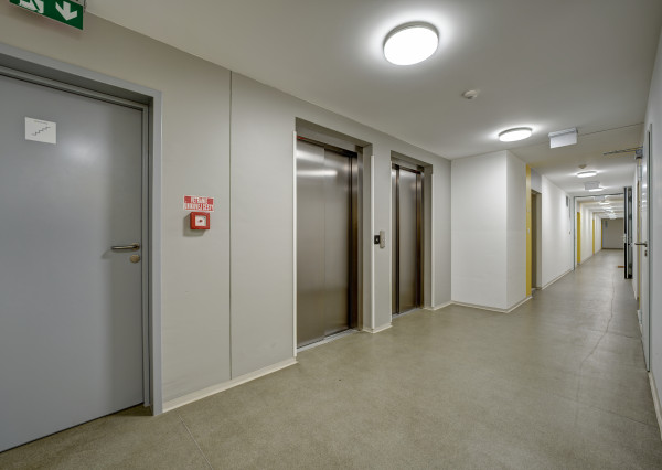 RealityDS - Kľúče, kufor a bývate! Novostavba s parkovaním a internetom v cene – Ovocné Sady, Bratislava