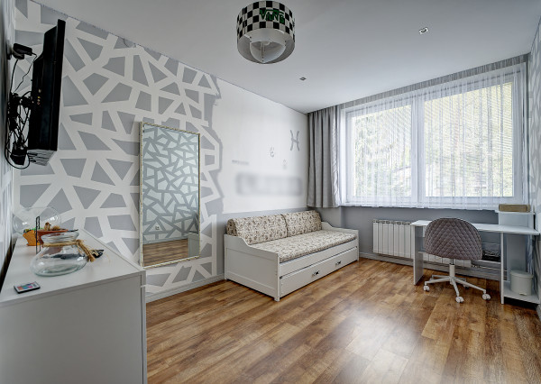 RealityDS - PREDAJ | 3-izbový veľkometrážny byt s loggiou, pivnicou a oploteným dvorom s možnosťou parkovania | Šamorín