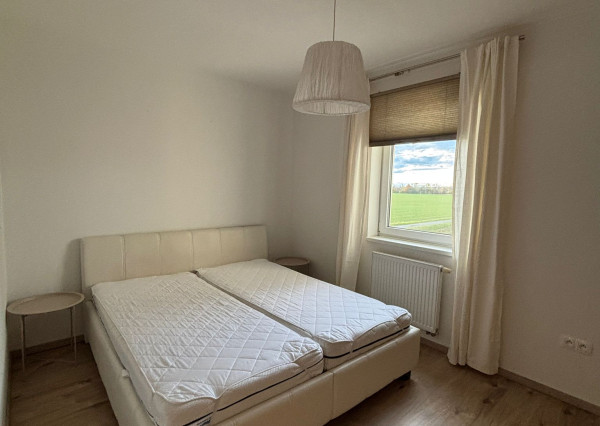 RealityDS - Prenájom 2-izb., kompletne zariadeného bytu v novostavbe,  42m2 +  balkón 8m2 + 1 park. státie, Sídlisko Platan