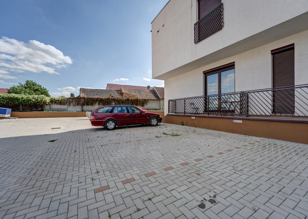 RealityDS - PRENÁJOM kompletne zariadeného 2-izbového bytu | Parkovacie státie | Balkón | Pivnica