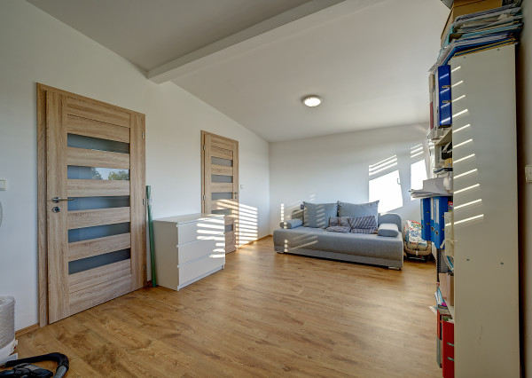 RealityDS – PREDAJ | 5-izbový rodinný dom | pozemok 747 m² | Lehnice – Kolónia