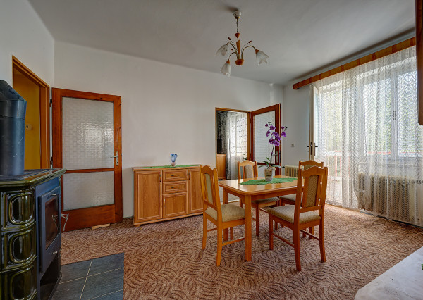RealityDS – Predaj rodinného domu s garážou, terasou a veľkým pozemkom 1 824 m², Gabčíkovo