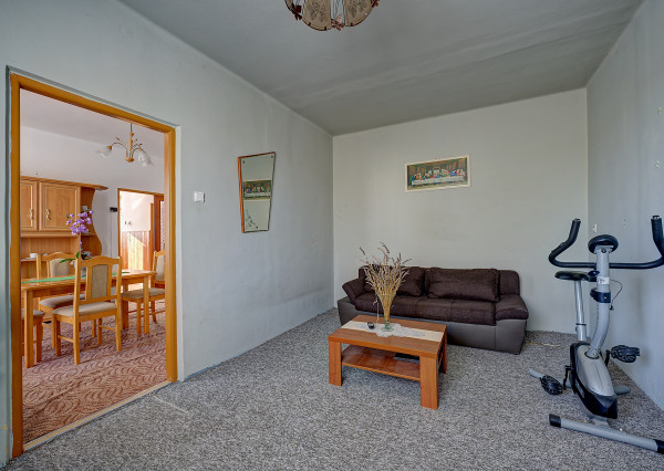 RealityDS – Predaj rodinného domu s garážou, terasou a veľkým pozemkom 1 824 m², Gabčíkovo