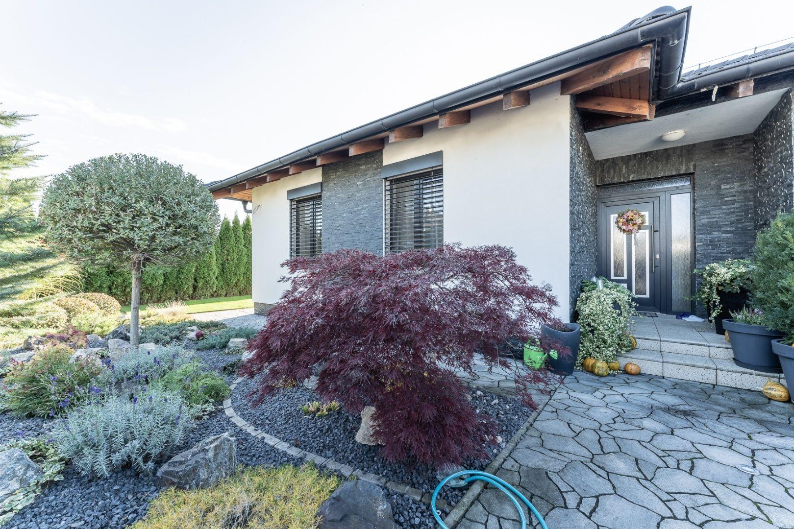 RealityDS - PRE NÁROČNEJŠÍCH !!! Predaj 5 izb. RD s garážou na 6,65 á pozemku, Kvetoslavov - Rozárium