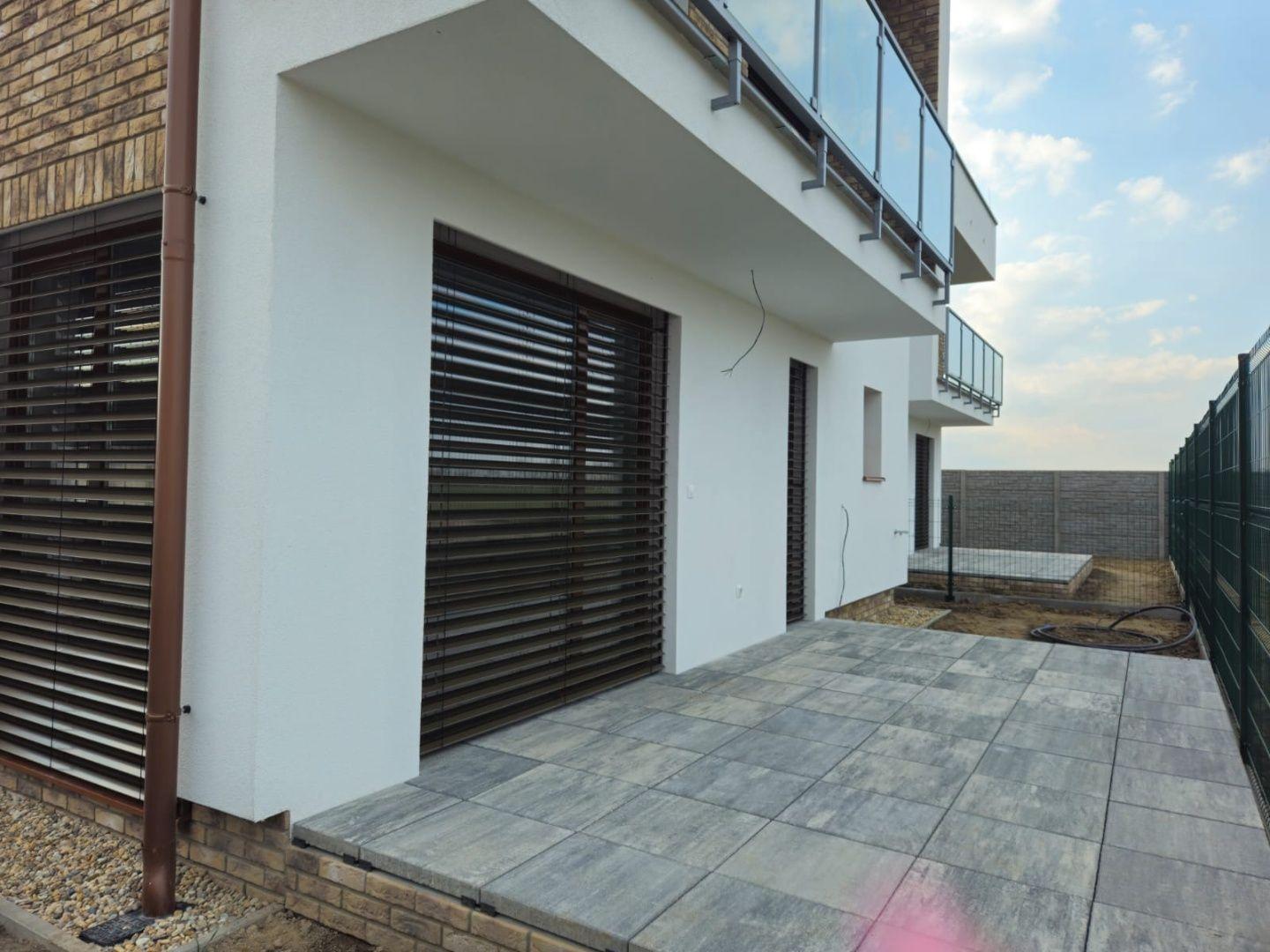 RK RealityDS - PREDAJ - posledného 4 izb. bytu, 123 m2 + záhradka + 2x parkovacia plocha v OV =259.500,-€ !!! Šamorín