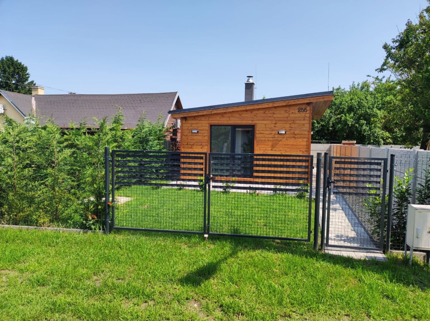 RealityDS - PREDAJ moderná celoročne obyv. chatka so 170 m2 pozemkom, Bodíky AKCIA!