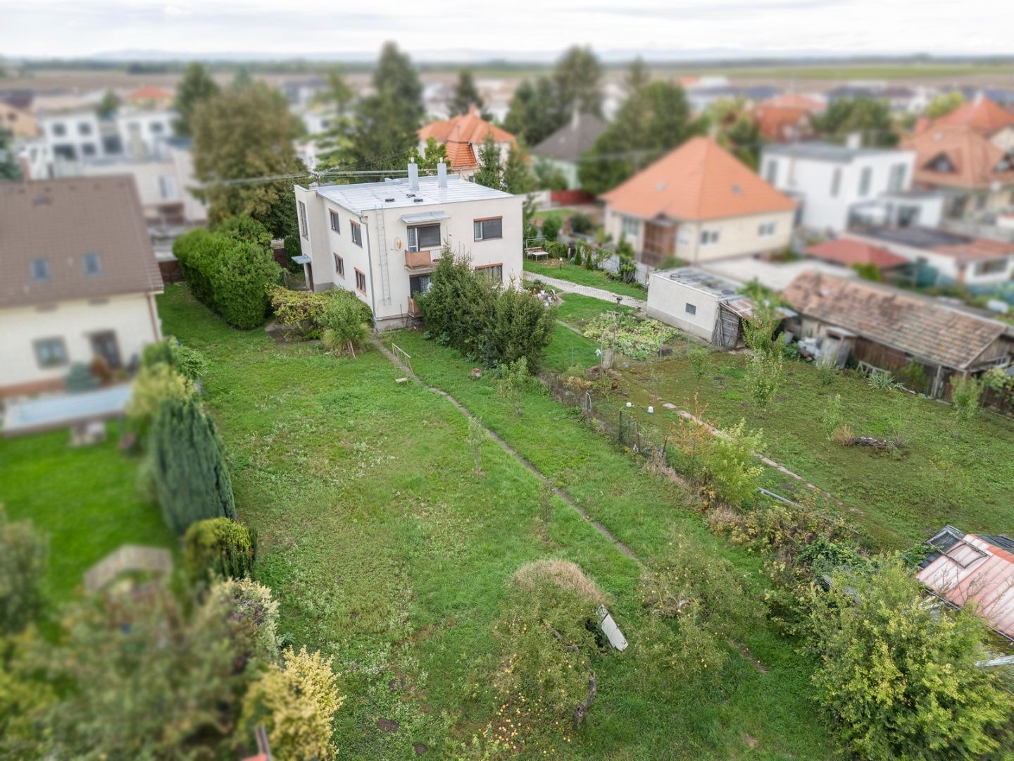 REZERVOVANÝ - RealityDS - POZEMOK 1798 m2, možnosť investície, vers. bývania,  ŠAMORÍN !!! ZĽAVA 40.000,-€ !!