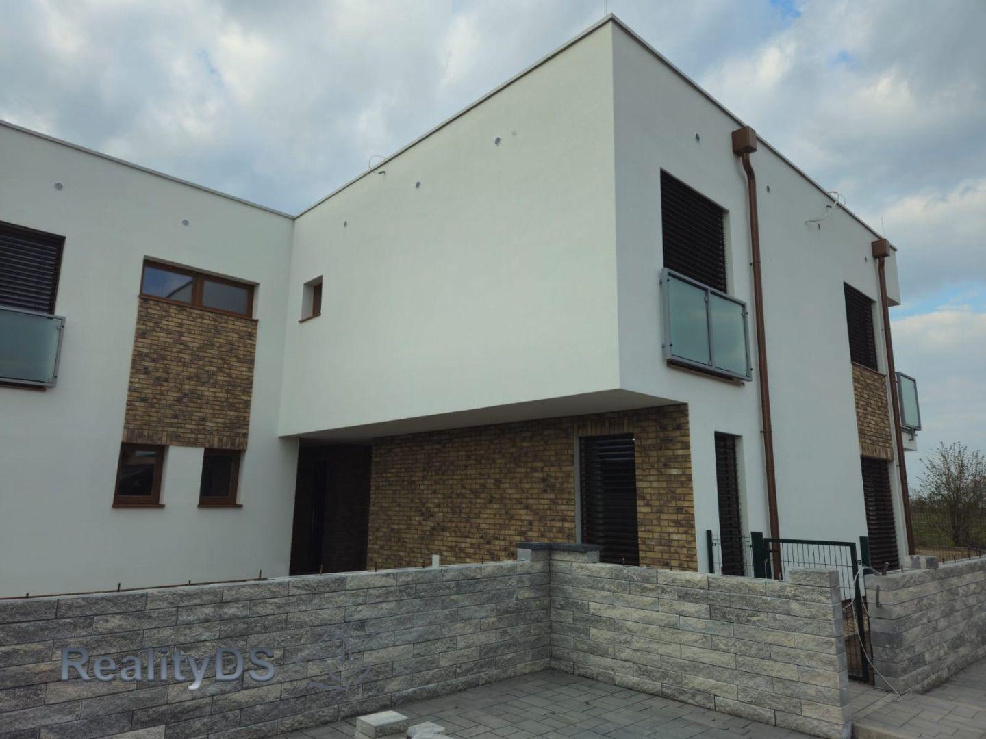 POSLEDNÝ DOSTUPNÝ 4-izbový byt so záhradkou a parkovaním | Bučuháza – Šamorín