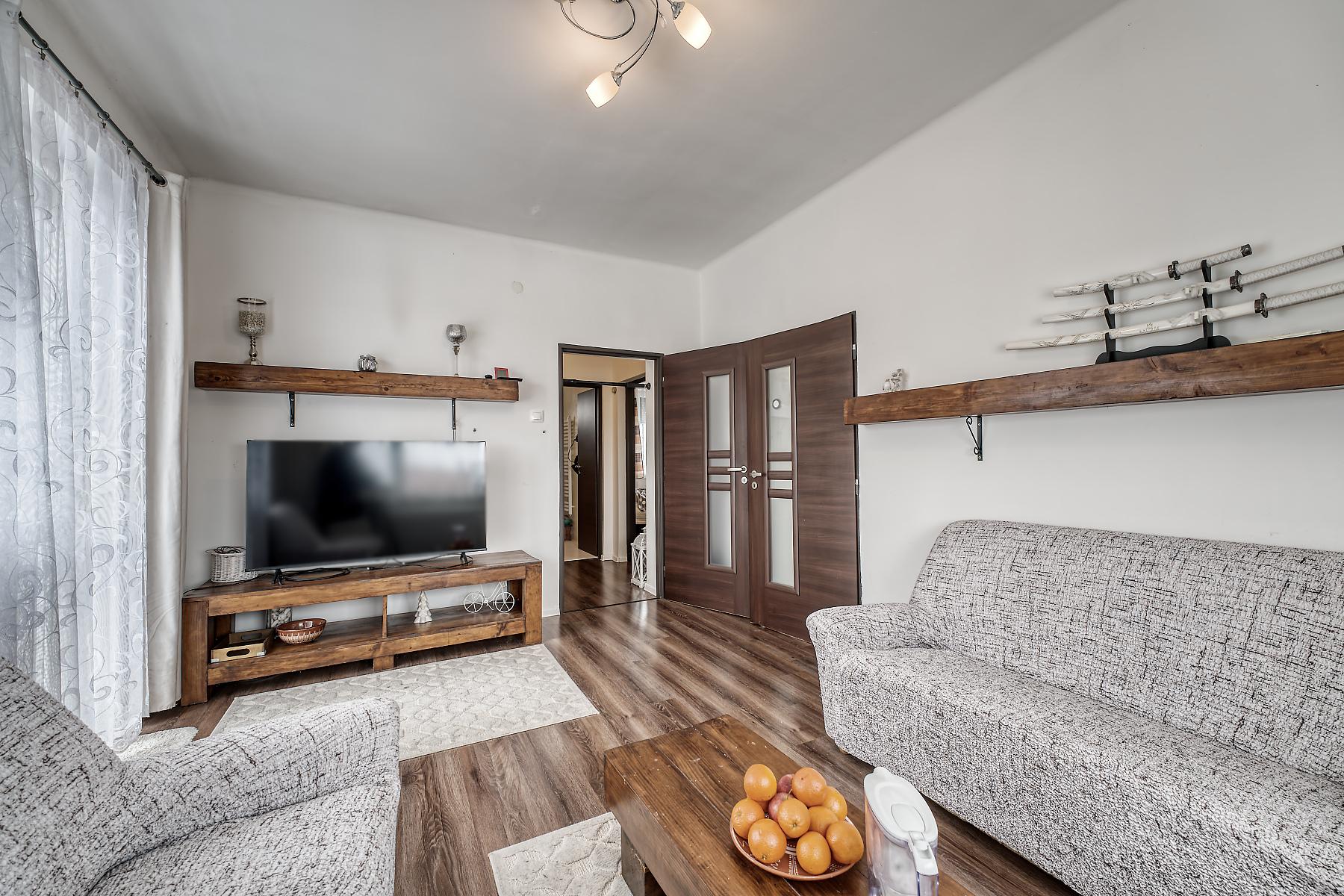 RealityDS - PREDAJ dvojgeneračného, 5 izbového domu po kompletnej rekonštrukcií, Vydrany