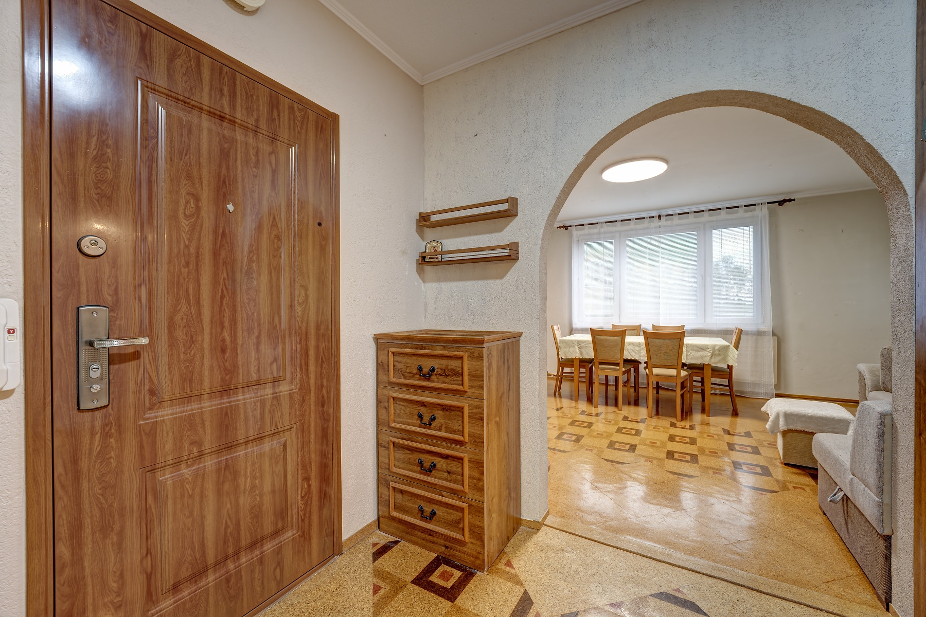RK RealityDS - 🌿PRENÁJOM🌿 zariadeného a zrekonštruovaného 3-izb.bytu s loggiou | 74m² |  Šamorín - Dunajská ulica
