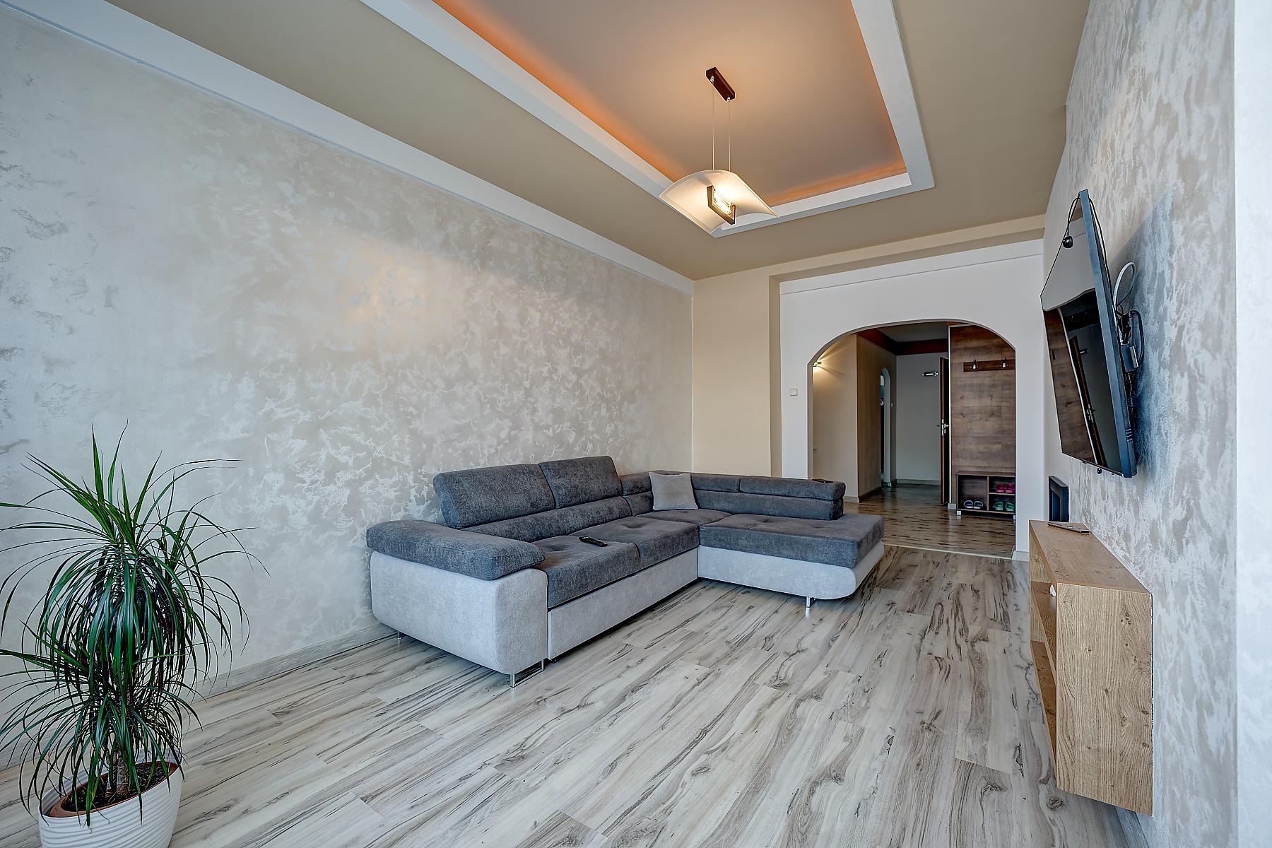RealityDS - PREDAJ | 3-izbový veľkometrážny byt | loggia | 2 x pivnica | oplotený dvor s možnosťou parkovania | Šamorín