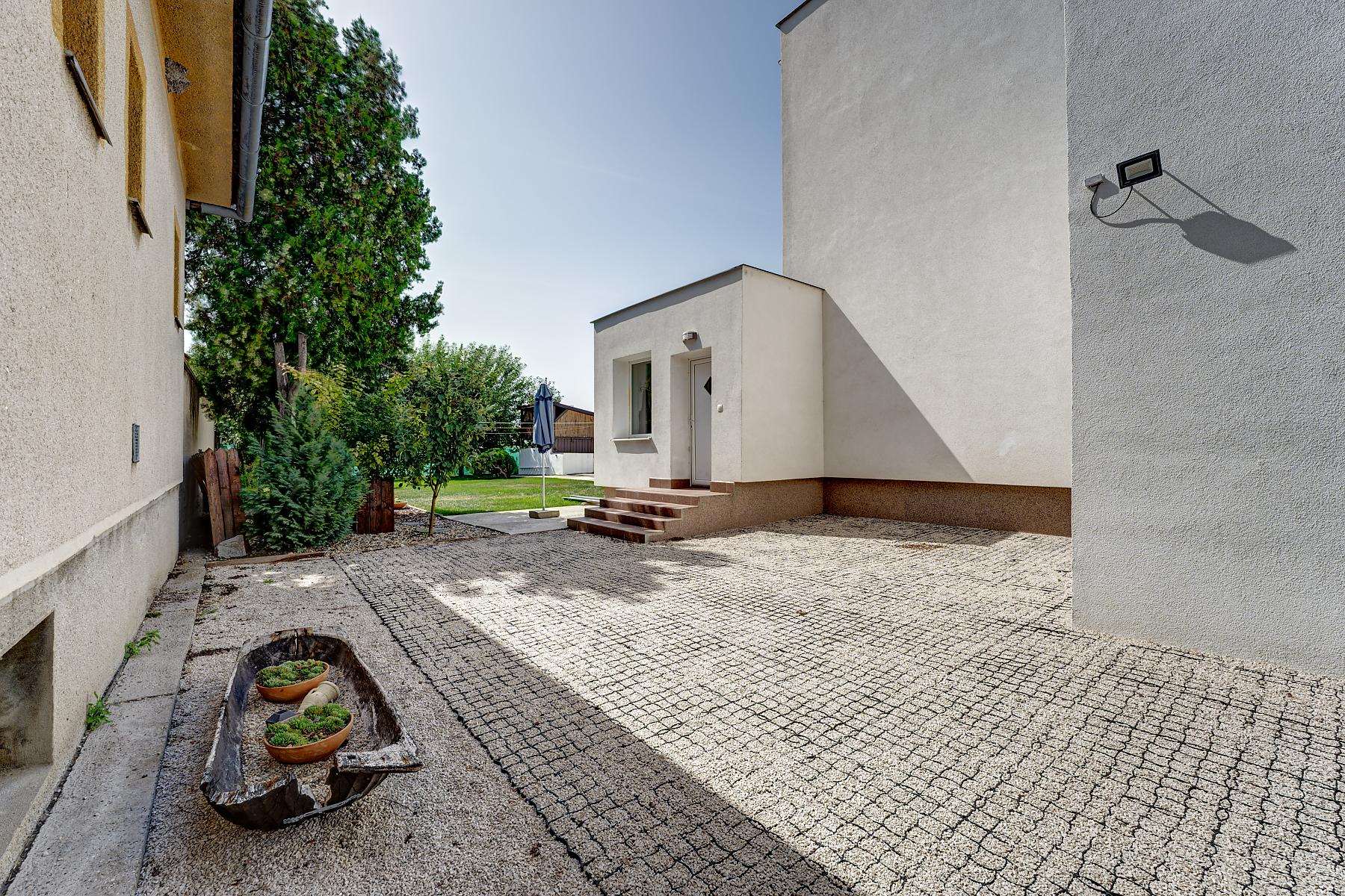 RealityDS - PREDAJ Veľkorysého 5-izbového rodinného domu po kompletnej rekonštrukcii: Váš nový domov vo Vydranoch